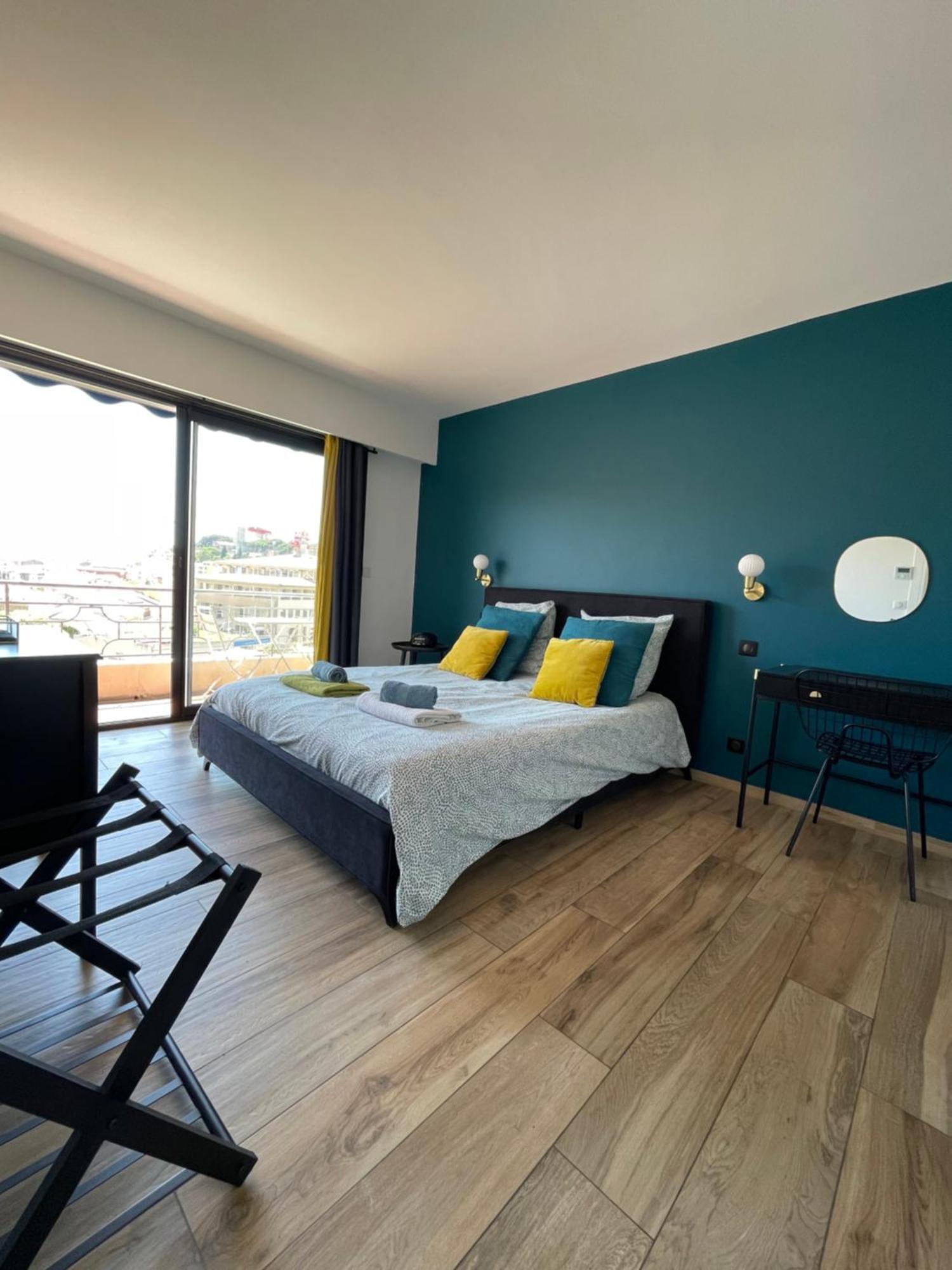Appartement 2 Pieces Vue Sur Le Suquet *
