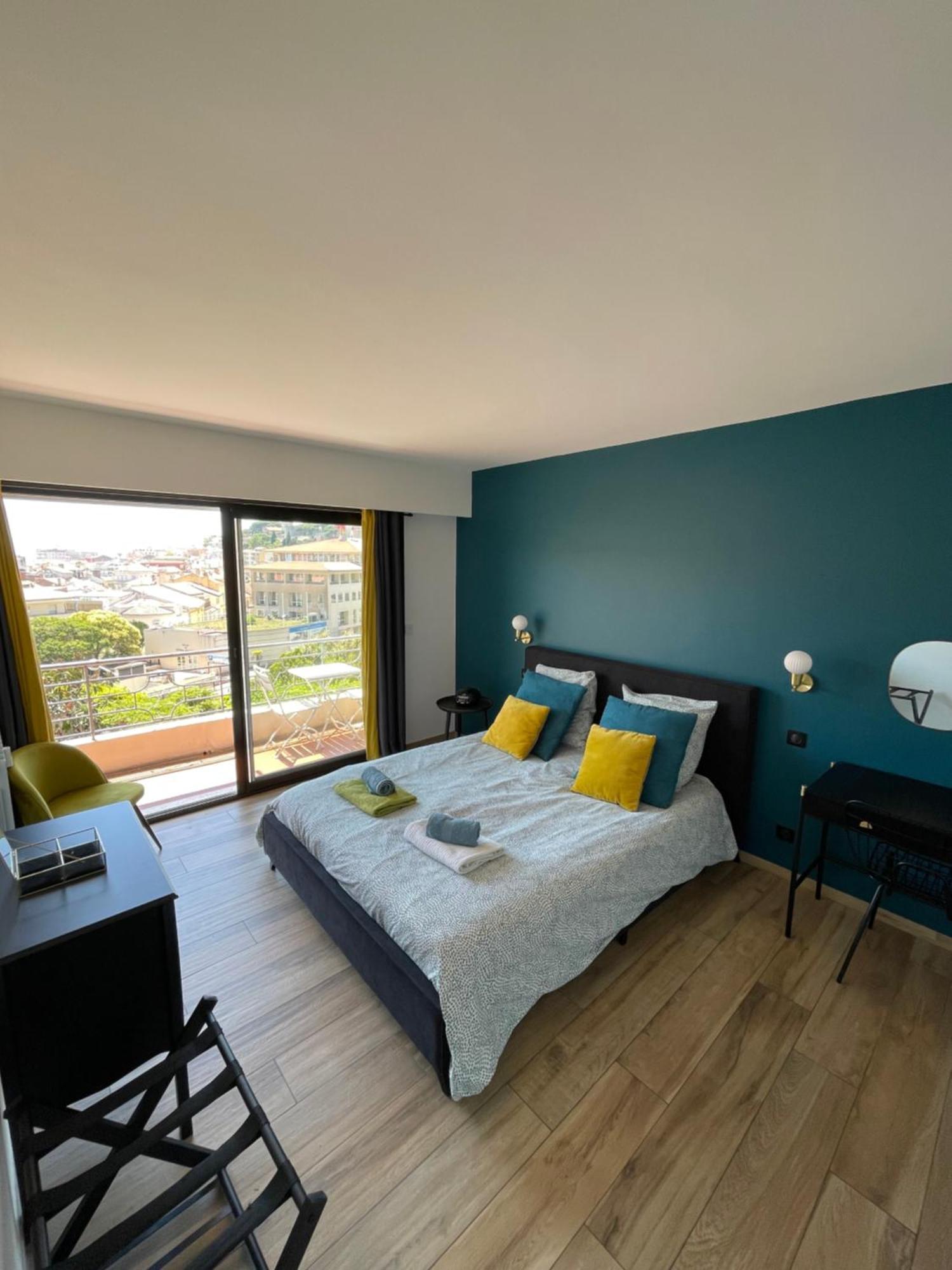 Appartement 2 Pieces Vue Sur Le Suquet